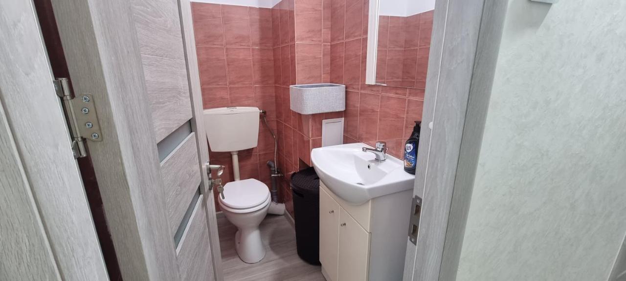 Ilona Apartament 3 Camere Râmnicu Vâlcea Exterior foto